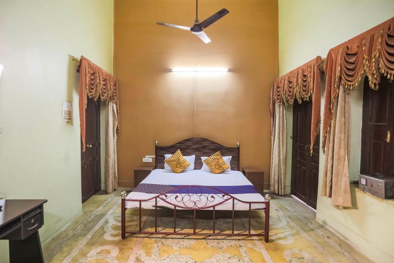 Spot On 64751 Hotel Shivani Palace Muthiganj Exterior photo